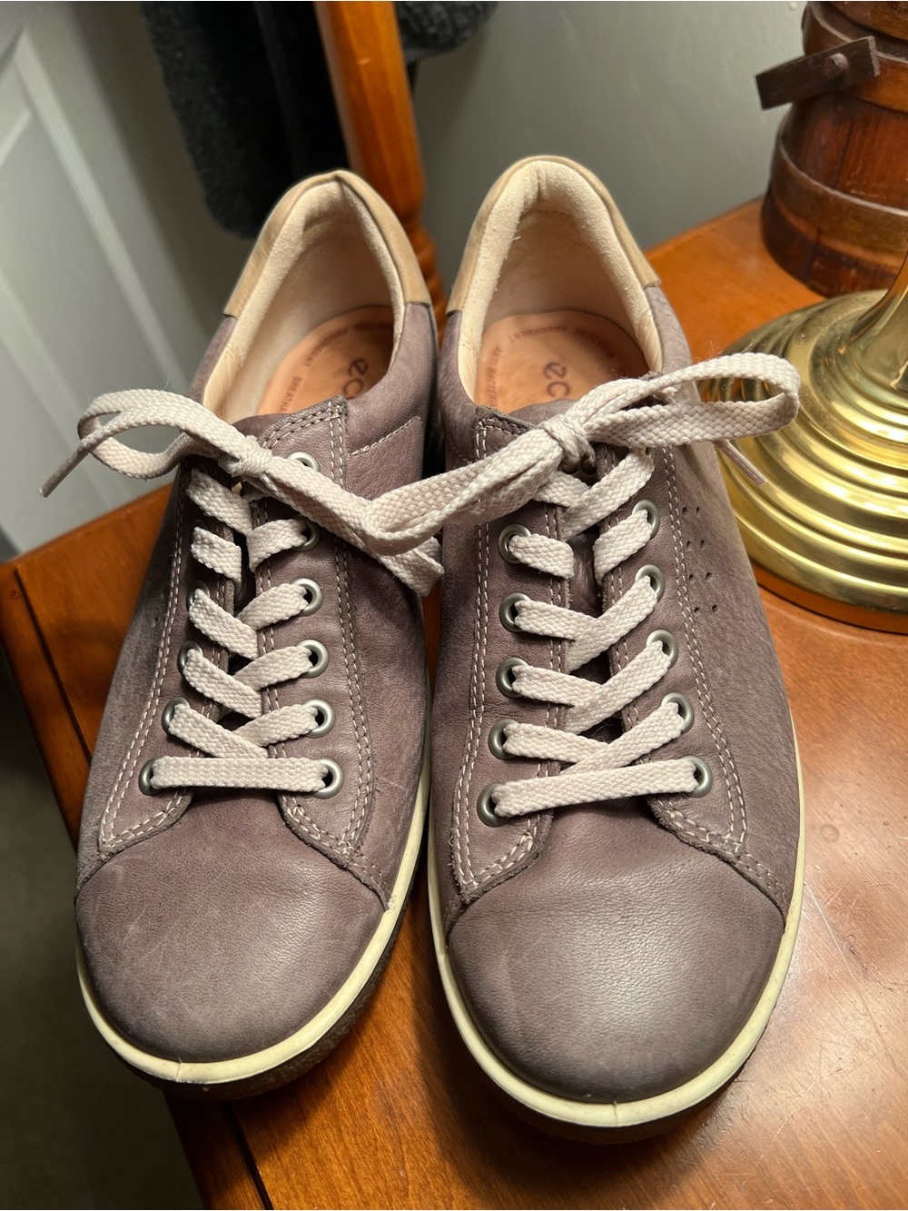 Ecco Woman’s Mauve Gray Lace-Up Sneakers